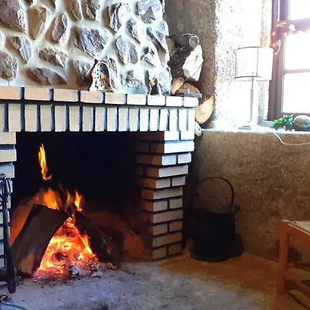Casa Da Hébergement de vacances Lomba (Guarda)